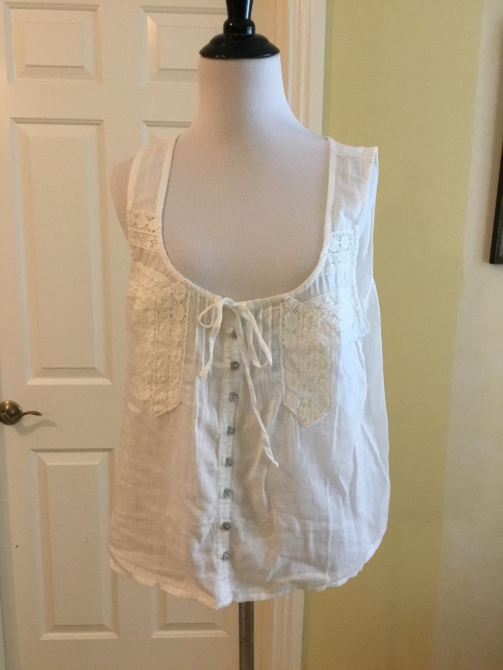 Lucky Brand White Lace Linen Blend Sleeveless Top